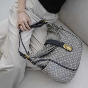 Bolsa Louis Vuitton Idylle Romance Cinza